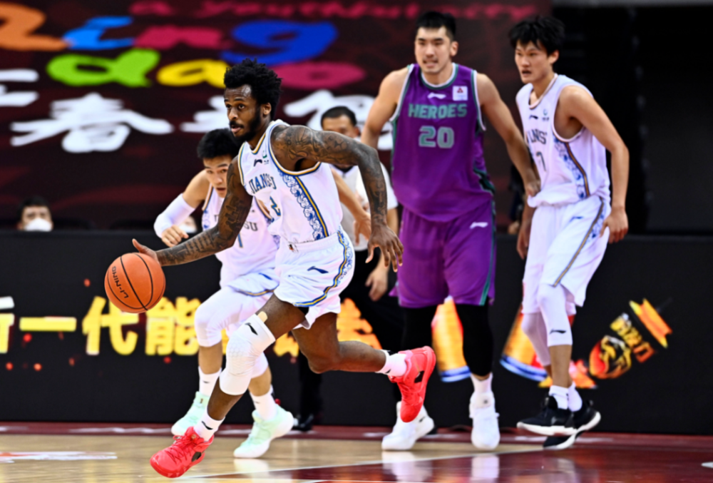 这也行？风云突变莱比锡关键时刻状态回暖利物浦官宣签约备战CBA季后赛，波士顿凯尔特人回应争议备战社区盾